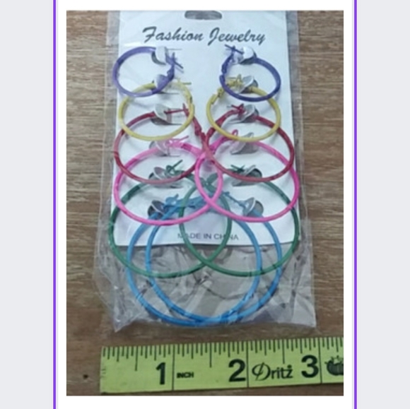 🔥6 PAIRS HOOP EARRINGS - Picture 3 of 3